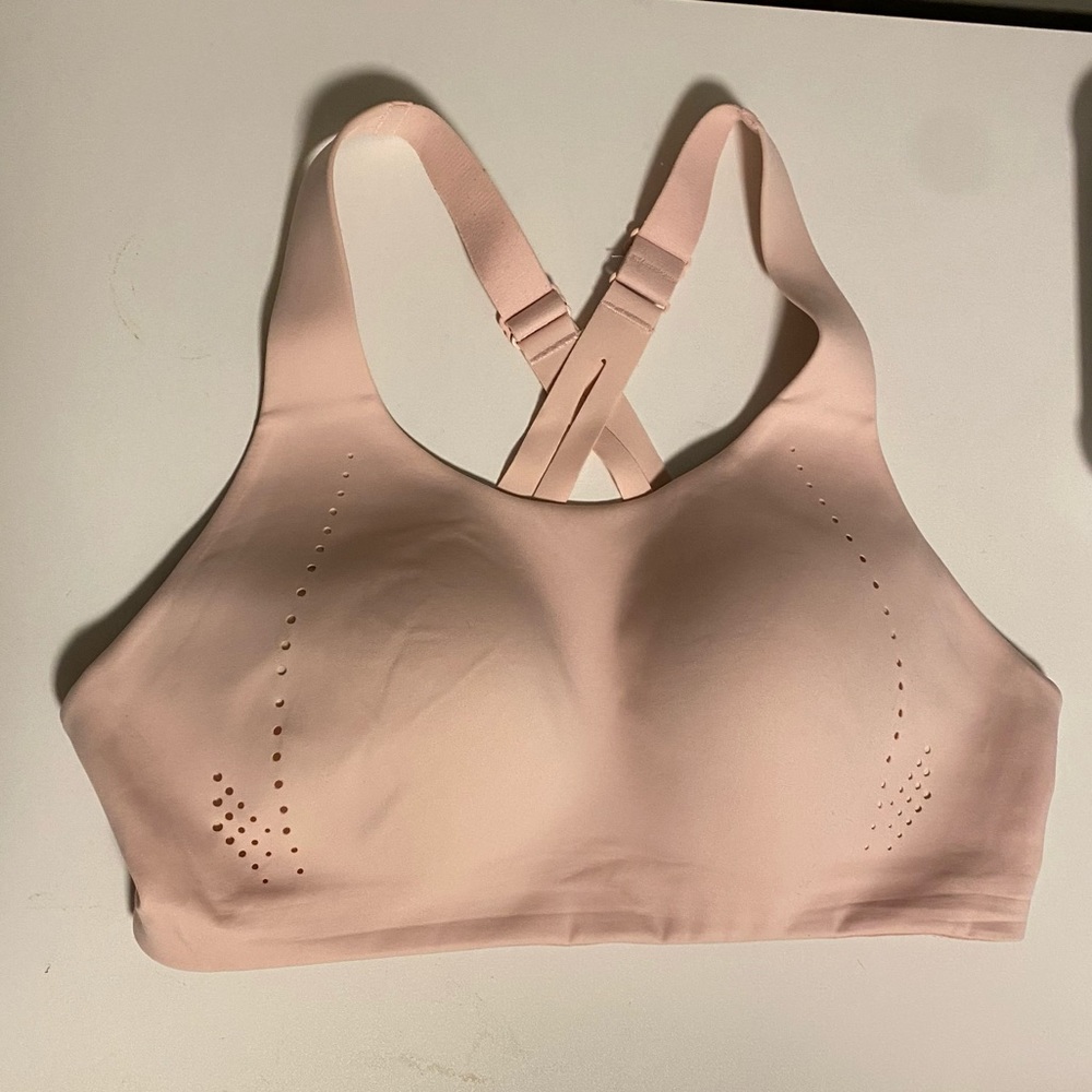 Adapt and Align sports bra